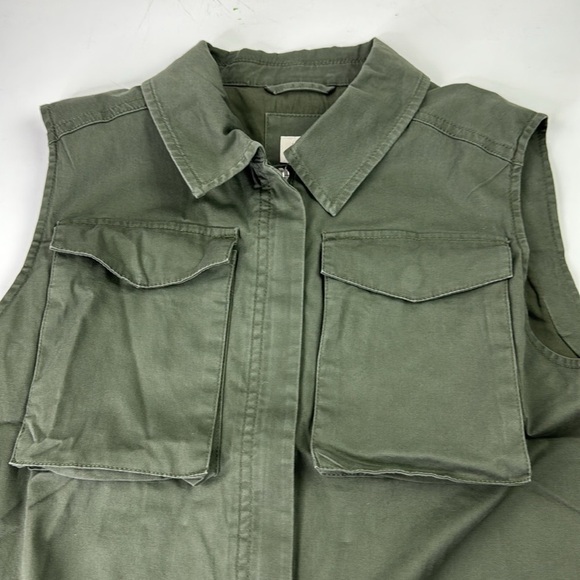 A New Day Green Tactical Utility Vest - Picture 3 of 10